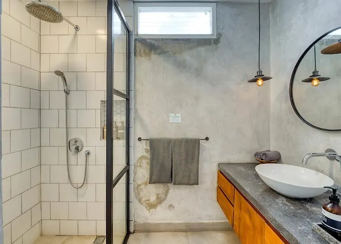 Meya 3 Bedroom In Villa *